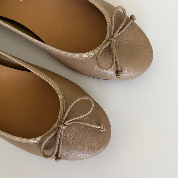 Franco Sarto ‘Zapp’ Women's 8 Nude Tan Leather Bow Ballet Flat Slip On Shoe - Picture 4 of 7